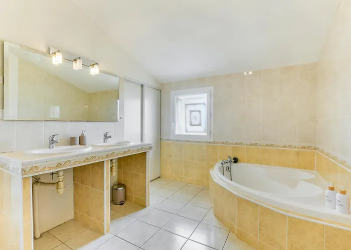 Safari, Golf & - Toulouse Villa